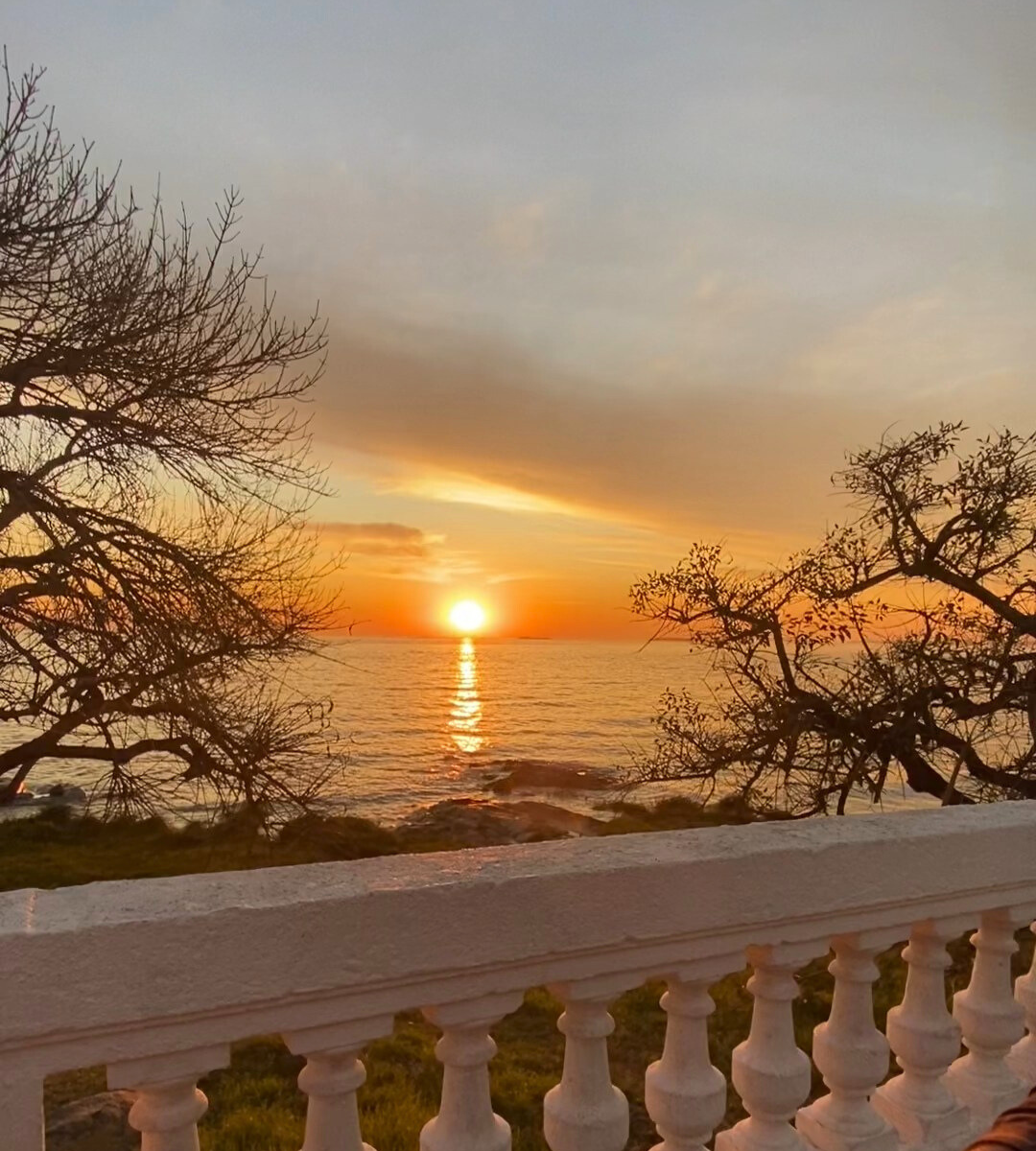 por do sol rio da prata colonia del sacramento uruguai